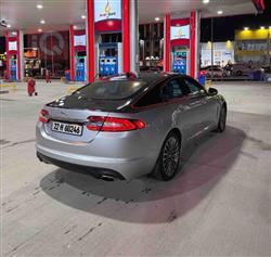 جاگوار XF